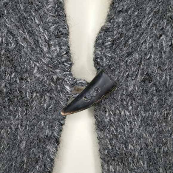 Mira Flores Designs 100% Alpaca Sweater Size Small - Picture 6 of 10